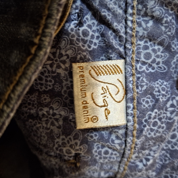 Paige Premium Denim Skyline Jeans. - Picture 8 of 16